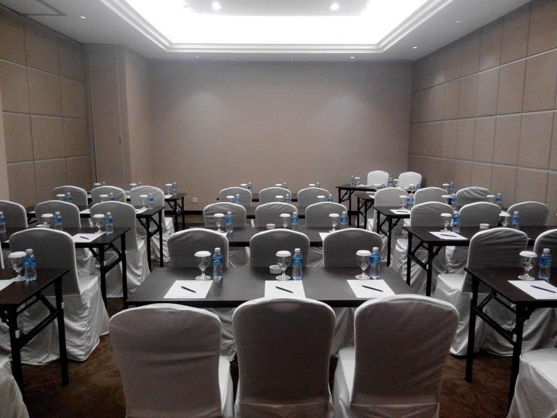 Zest Airport Jakarta By Swiss-Belhotel International Tangerang Kültér fotó